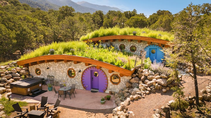 The Hobbit Home | Hot Tub | 2 Saunas | 2 Fire Pits - Earth houses