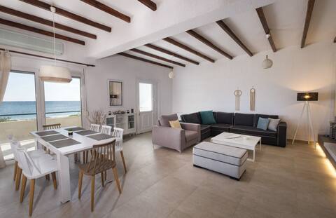 Beach Front Lux Villa