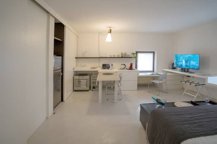 Studio Apartment With Terrace In The Center Of Vr - Verona