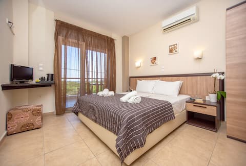 Ammolithos Beach: Double room with Sea view