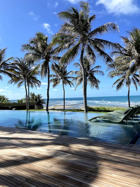 Luxury House: Sea View, direct access to the beach