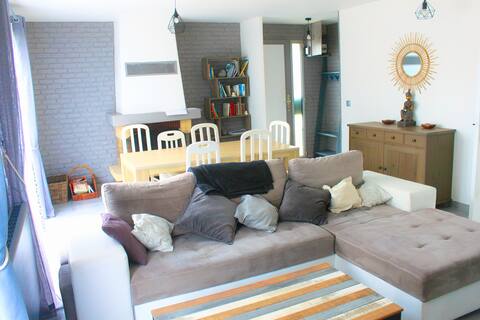 House 7 minutes from the beach – Pets allowed