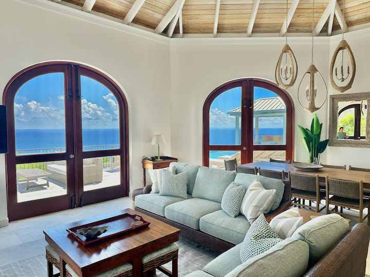 Soggiorno splendidamente decorato