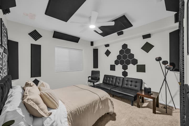 Dormitorio 4 con cama doble, sofá futón