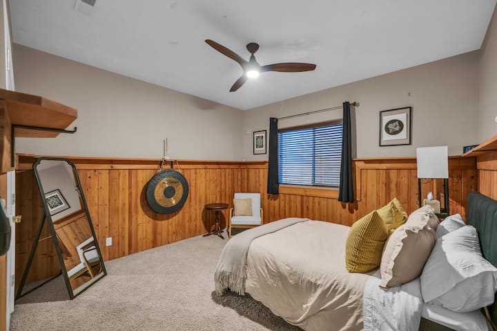 Dormitorio 3 con cama doble (capacidad para 2 personas)