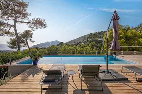 Heated pool villa with beautiful sea view