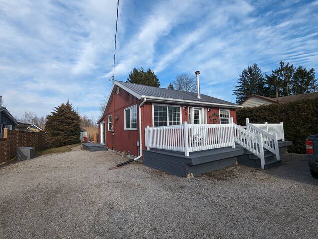 Sandy Shores Cottage