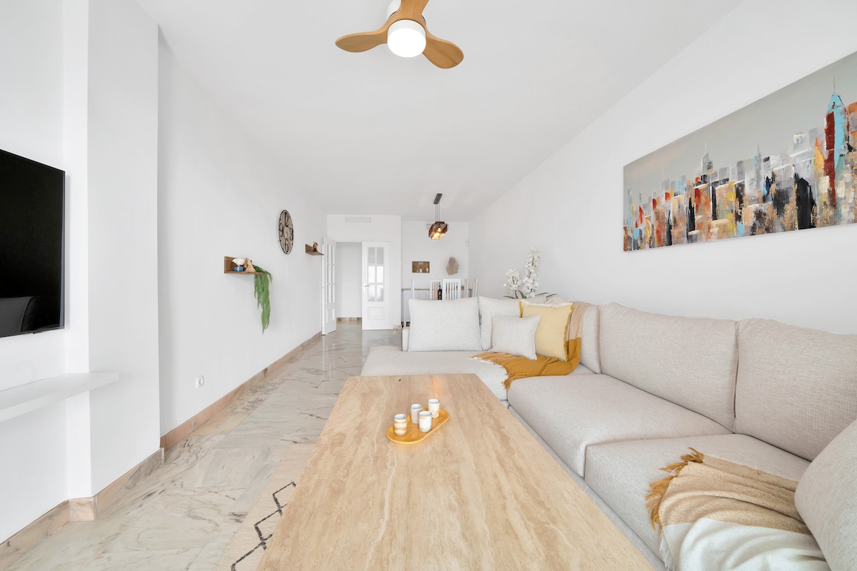 Popular Airbnb listing: Apartment with Panoramic View of La Cala de Mijas in Mijas