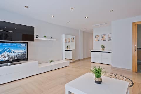 Popular Airbnb listing: Comfortable and bright apartment near beaches and Valencia in Sueca