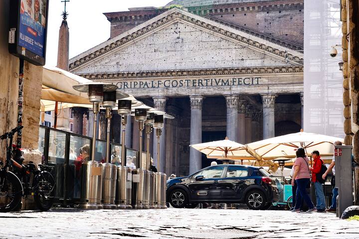 77 Scalini – Pantheon – Roma gallery image 2