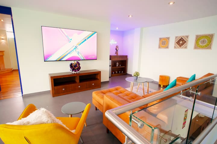 Grand 4BR Roma Norte Residence w/ Historic Charm gallery image 3