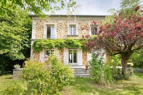 Paris 30 min. RER A. 3 sdb, garage, jardin