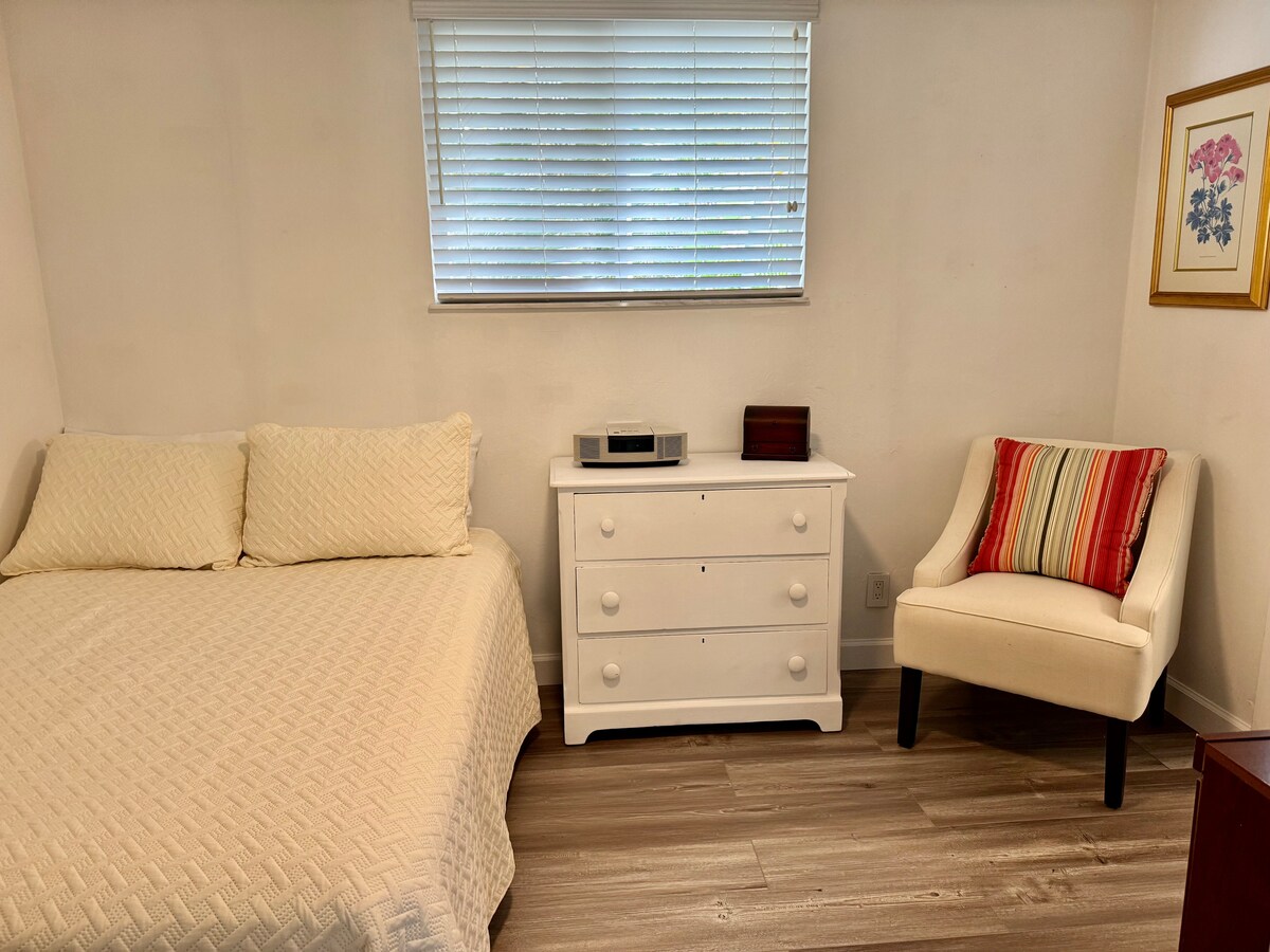 Спален апартман со двоен кревет