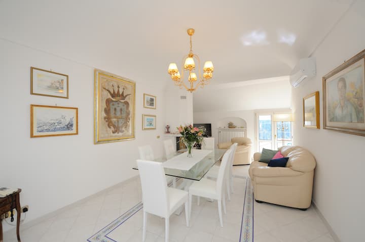 Stunning View Over Sea And Amalfi-free Parking - Amalfi Coast