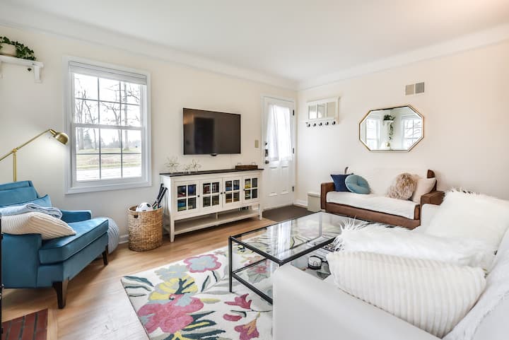 Parkside Oasis: 3-bed Home, Walk To Big House - Ann Arbor, MI