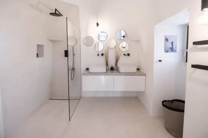 Villa MONiKA, deluxe Trulli-Villa Pool Alberobello gallery image 4