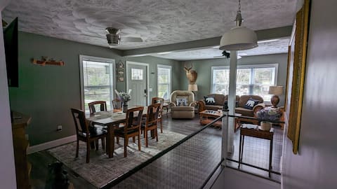 Trail Riders Retreat with private in-ground pool