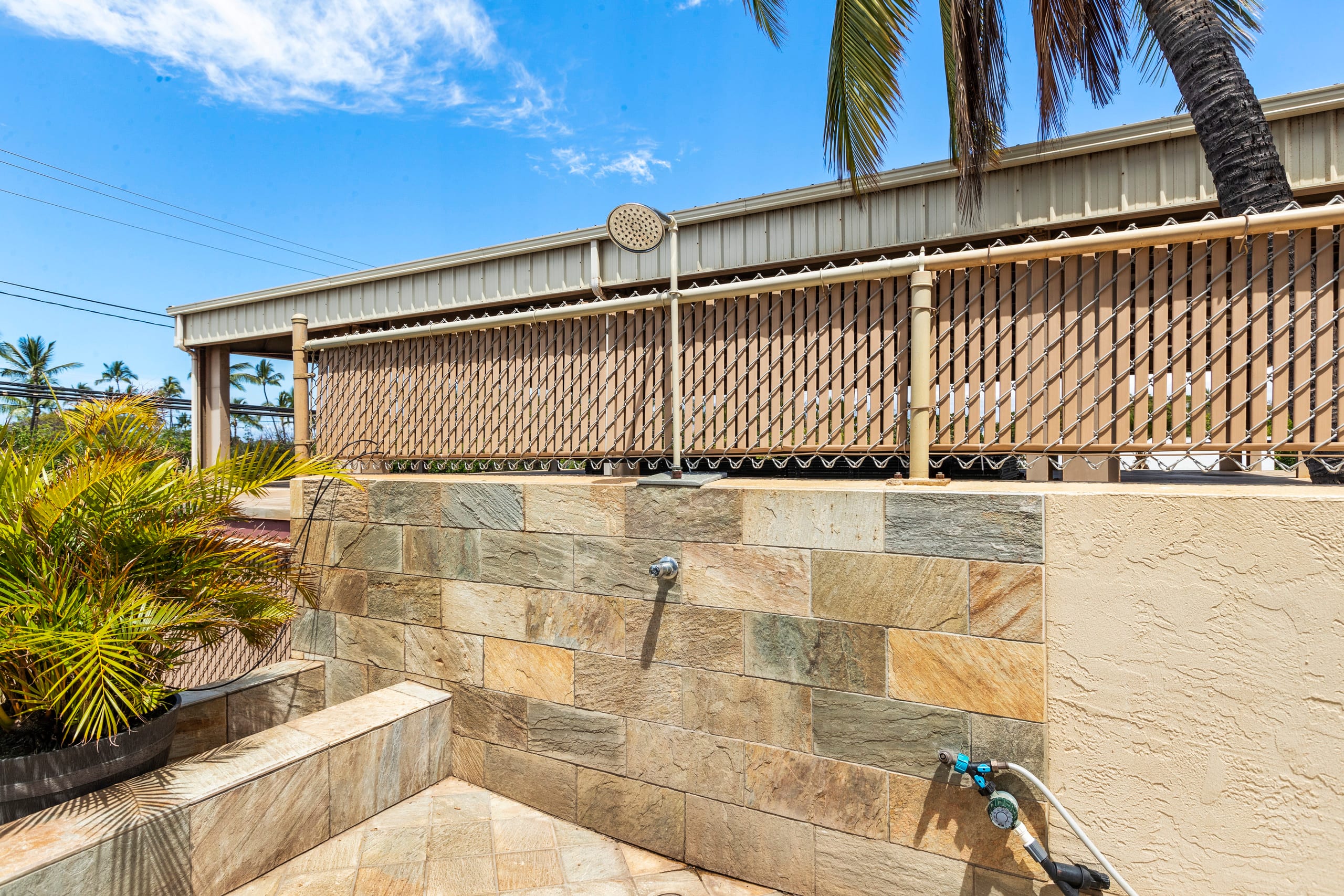 Condo in Kihei · ★4.95 · 1 bedroom · 2 beds · 1 shared bath - Image 17