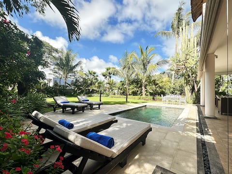 Blue Bird - Private Villa with Garden & Pool