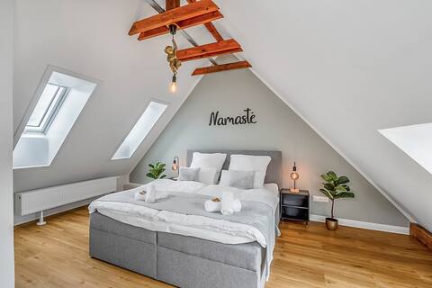 NamastéHomes: 2 Bedroom • Rooftop • Parking