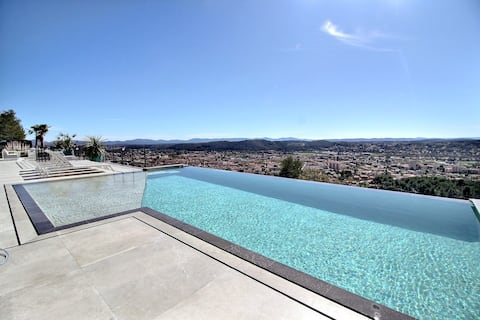 Beautiful Villa - Swimming Pool