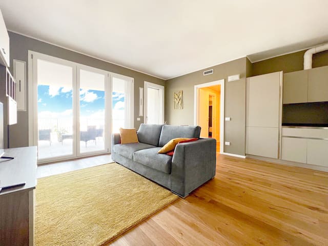 Green Living with Terrace and Garage by NDP rent