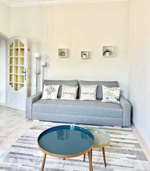 Annonce Airbnb populaire: Charming 3 star apart near Monte Carlo (3rd floor) à Beausoleil