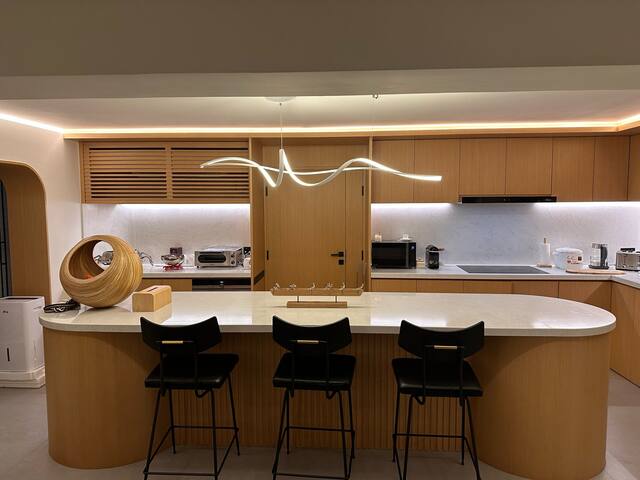 Beach-Front Sai Kung Castle gallery image 4