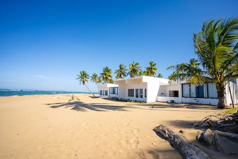 Great family accommodation on the beach