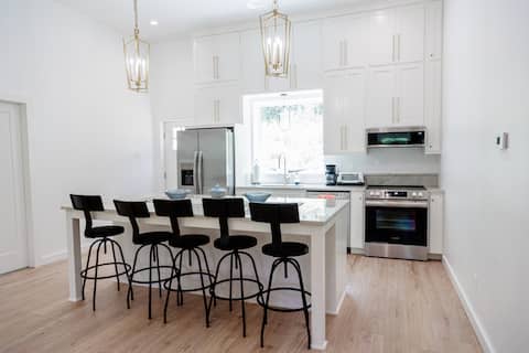 The Peach Cottage - near Horsehead Lake & Wedding