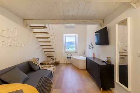 Suite Pianosa (3 pp)
Charming B&B Arcipelago