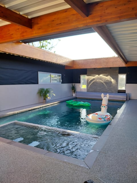 House with pool 2-4 people Malestroit LaLaLande2