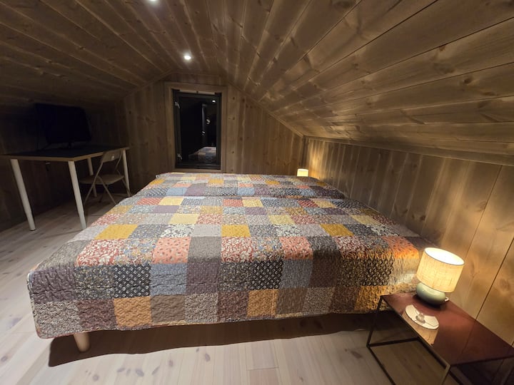 საძინებელი 4