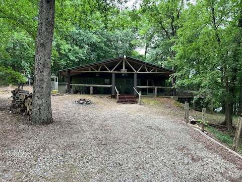 Bennet Cove Cabin, Lake Greeson