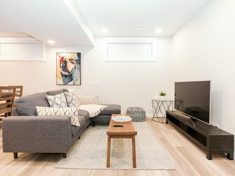 Top Airbnb: Your Cozy Escape in Calgary in Moraine