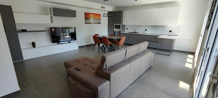 Goldeneye House - Anzio