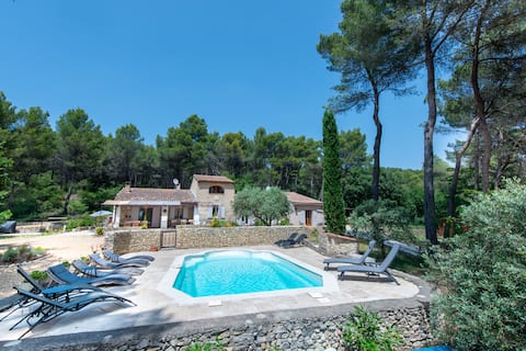 Roussillon Mas under the pines, heated pool view