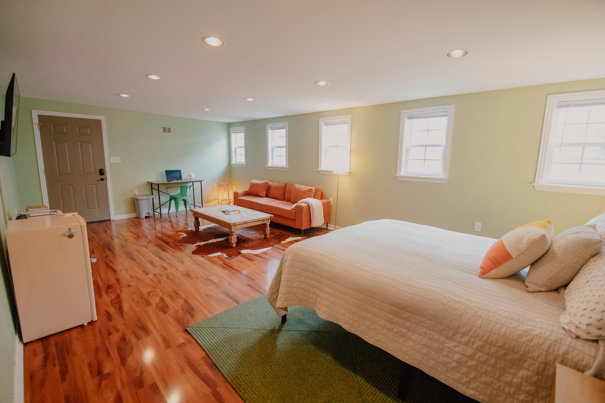 East Austin Cottage. Close to UT/Moody/Downtown.