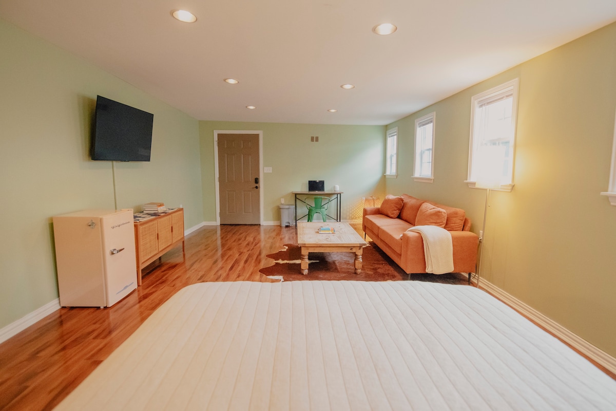 East Austin Cottage. Close to UT/Moody/Downtown.