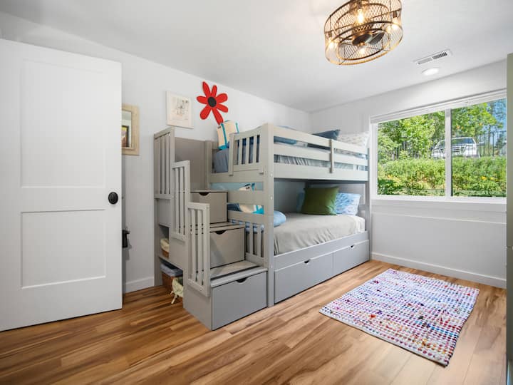 Bedroom 5