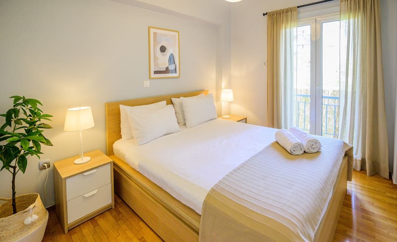 Acropolis • Stylish Peaceful 2 BR Cozy Retreat