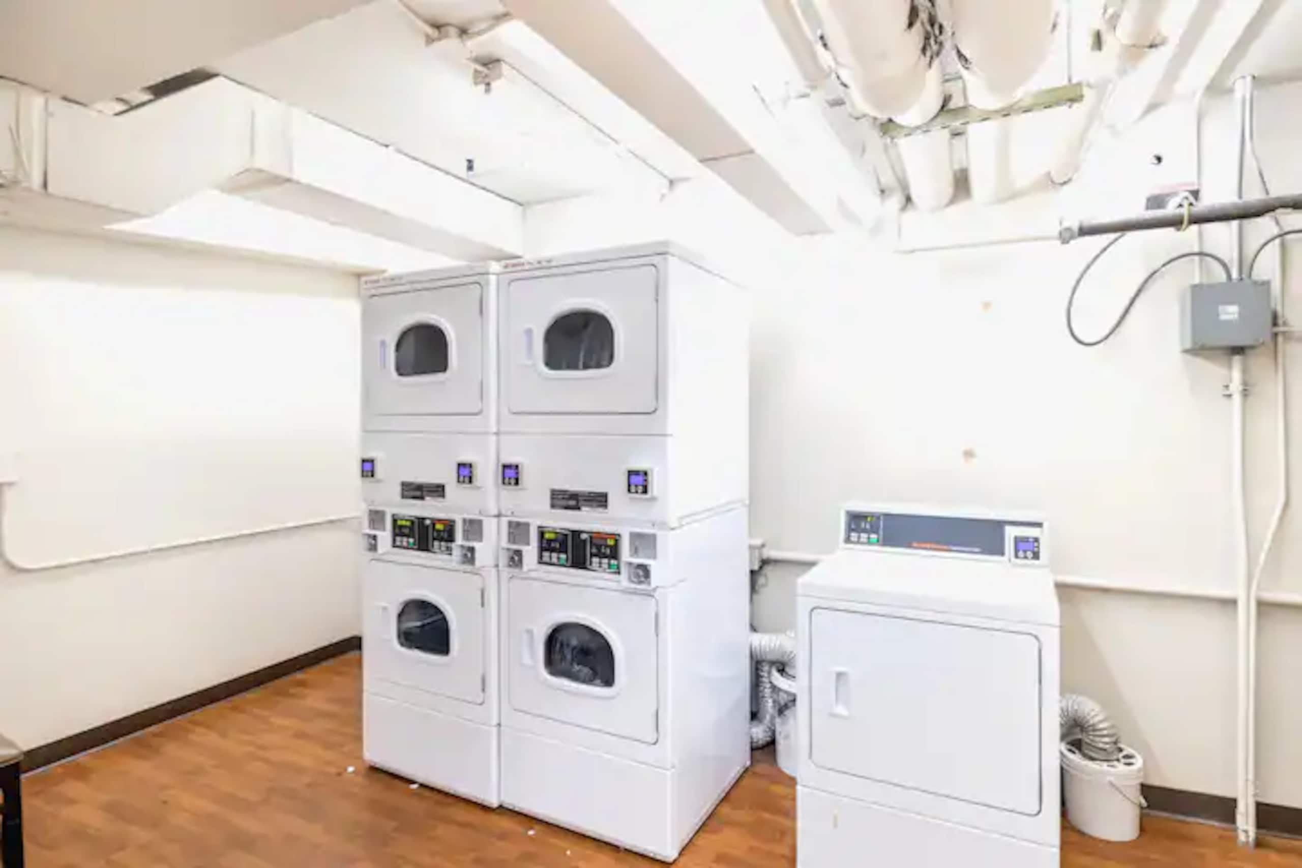 Hotel in Honolulu · ★4.7 · 1 bedroom · 2 beds · 1 private bath - Image 29