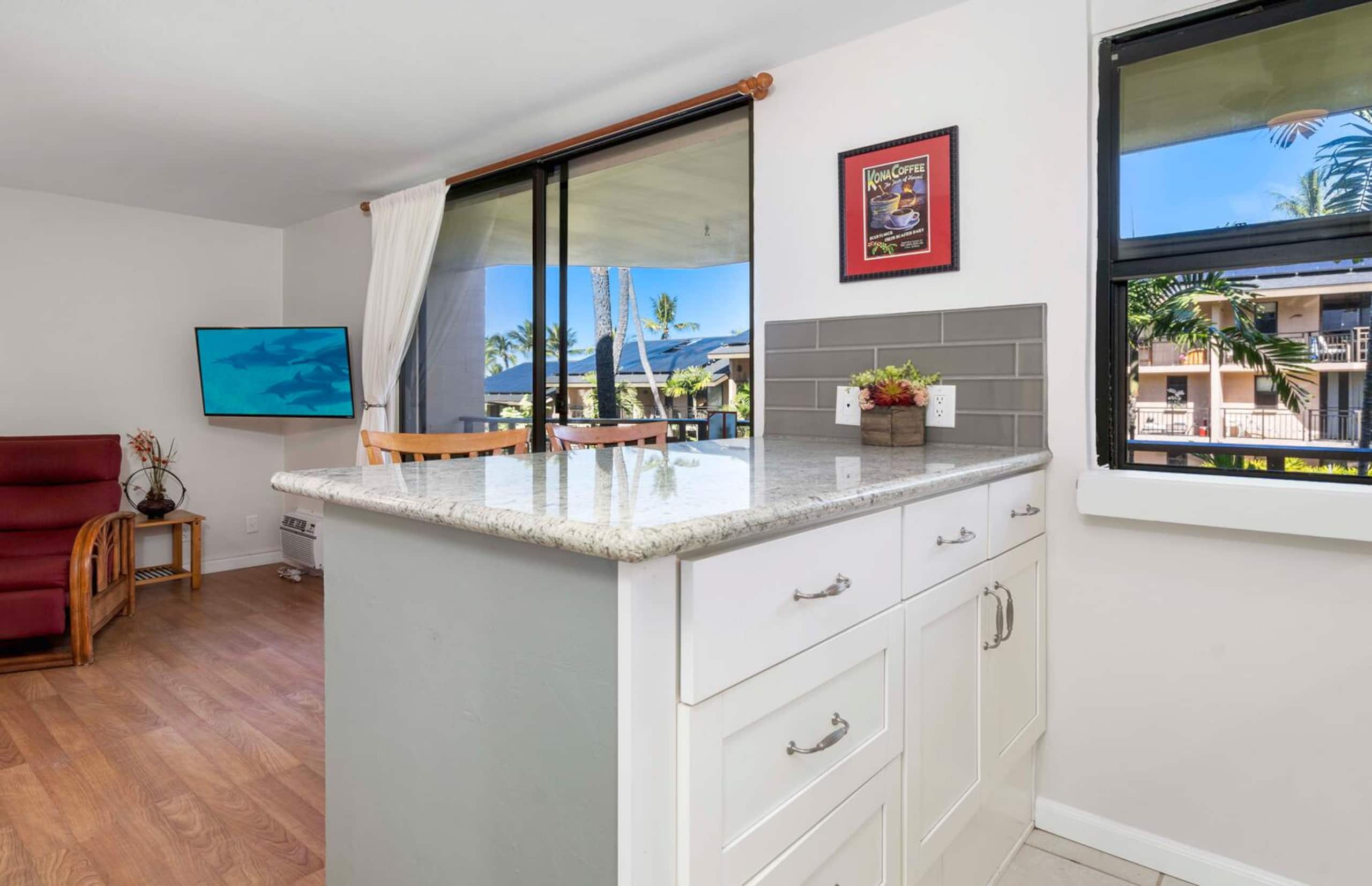 Condo in Kailua-Kona · ★4.97 · 1 bedroom · 2 beds · 1 bath - Image 6
