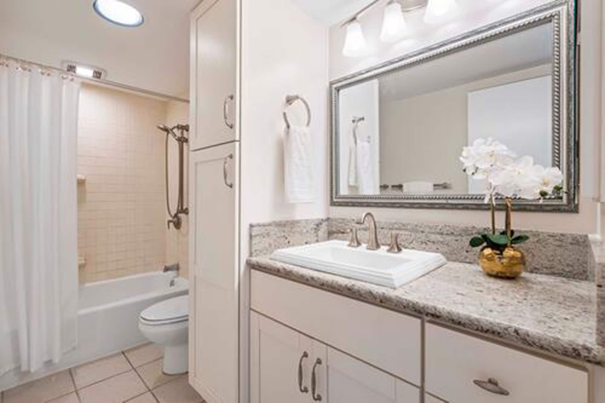 Condo in Kailua-Kona · ★4.97 · 1 bedroom · 2 beds · 1 bath - Image 10