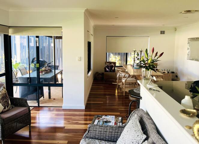 Ocean to River Retreat gallery image 4