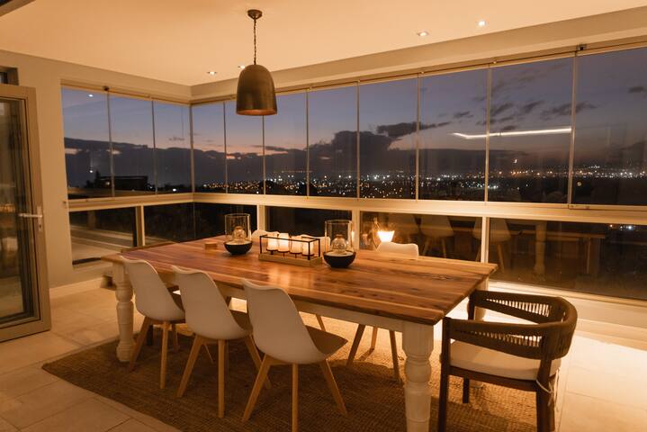 False Bay Escape – Pool, Gym, Sea Views gallery image 2