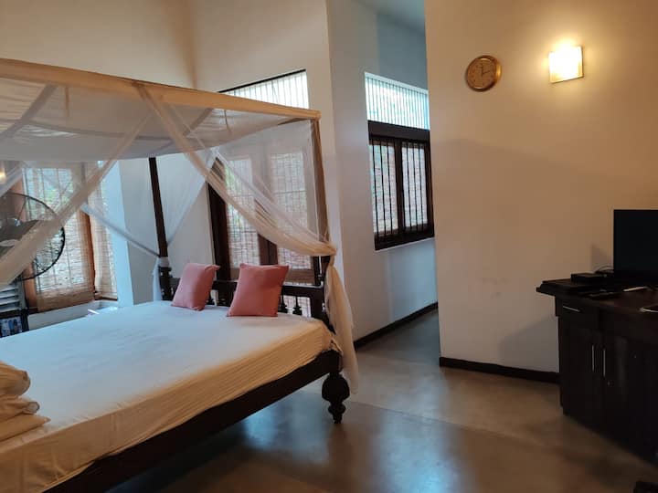 غرفة النوم 1