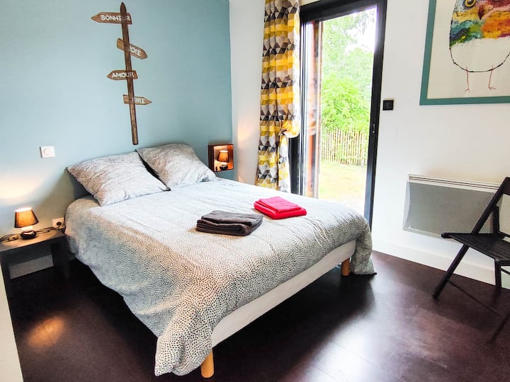 Chumba cha 2 cha kulala cha NYUMBA chenye kitanda 140x190 + kabati