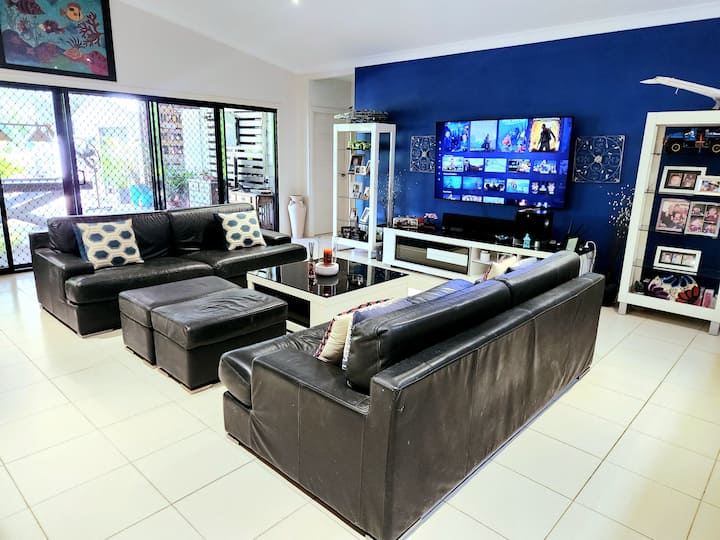 Island Tropics 
On Magnetic Island - Magnetic Island