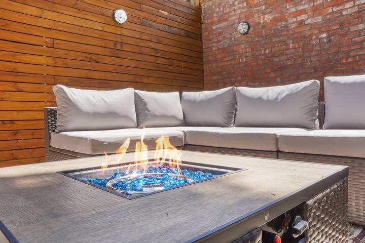 Large 5br 3.5ba, Chef’s Kitchen, Backyard gallery image 2